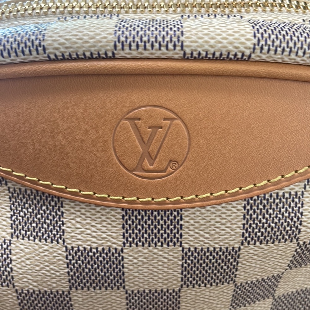 AUTHENTIC LOUIS VUITTON BAG - Picture 6 of 16